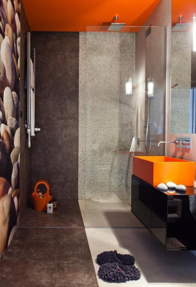 Aménagement salle de bain orange Bains Orange décor de salle