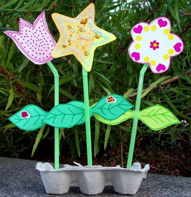 activit s pour enfants fleurs en pailles papier et carton oeufs