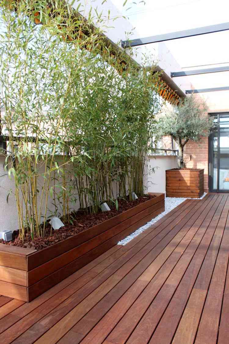 Brise vue bambou et clôture pour plus d'intimité dans le jardin
