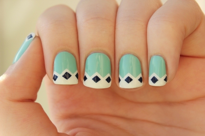 Nail Art Facile Les Idées Tendances De La Saison Pour Votre Manucure Pokemon Nail Art Pikachu Tuto Facile On Avec