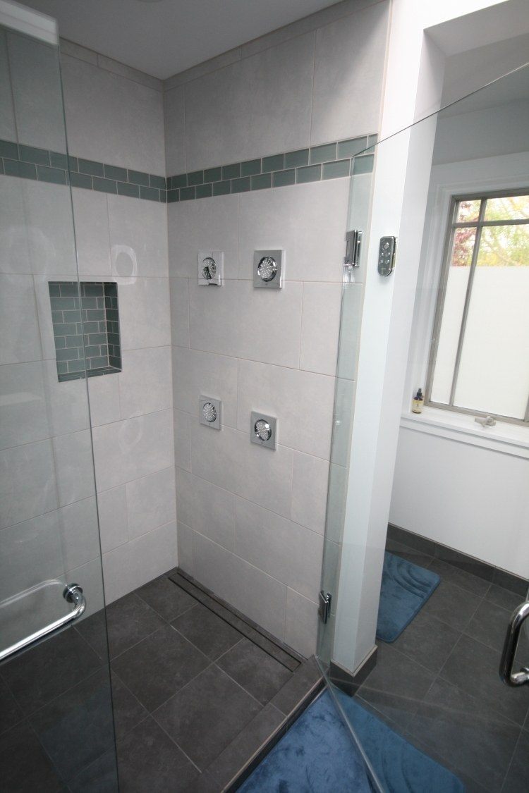 Salle de bain vert et gris avec haute qualité photographies ...