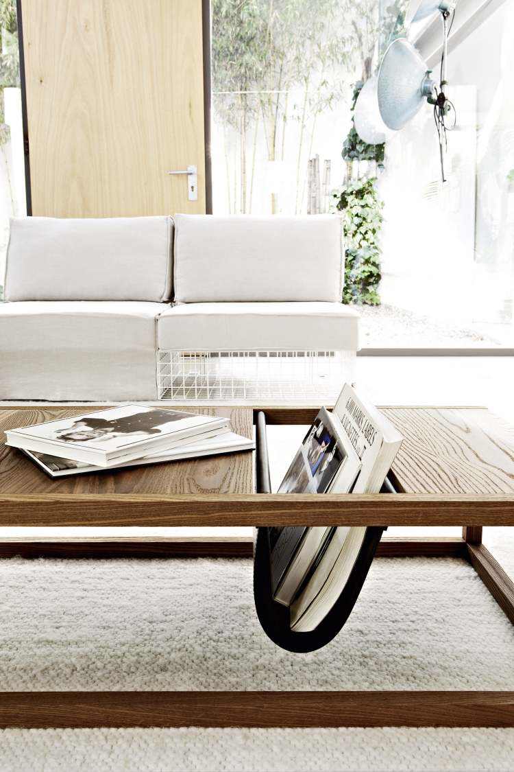 Table basse bois massif dans le salon en 55 designs supers