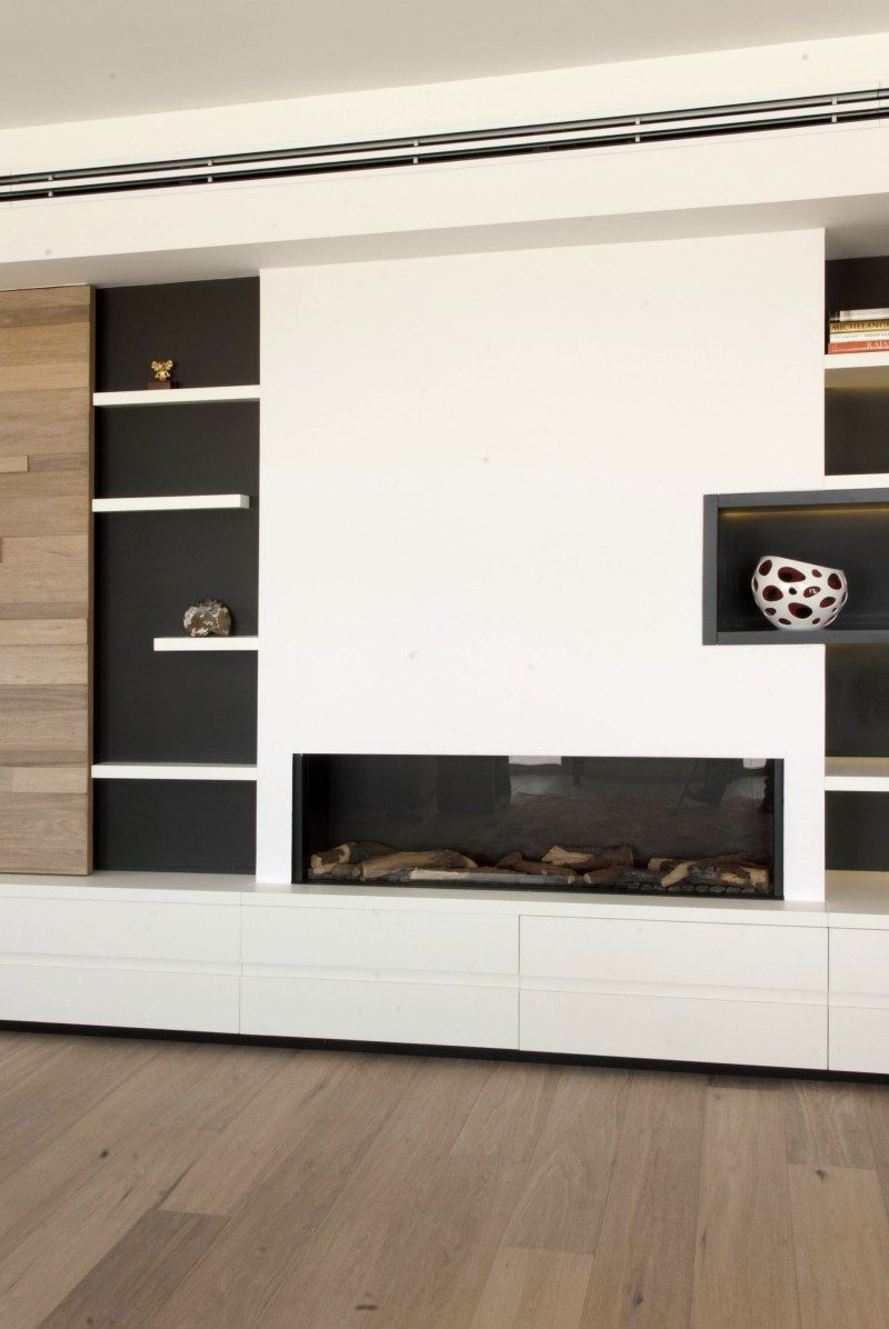 Intérieur design en blanc et bois élégance et charme inégalés