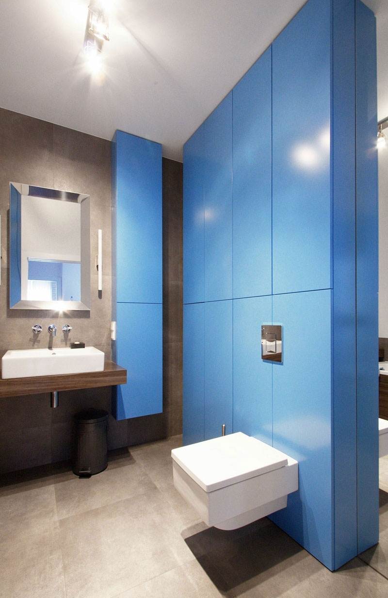 Décoration d'intérieur en blanc et bleu pour toutes les pièces