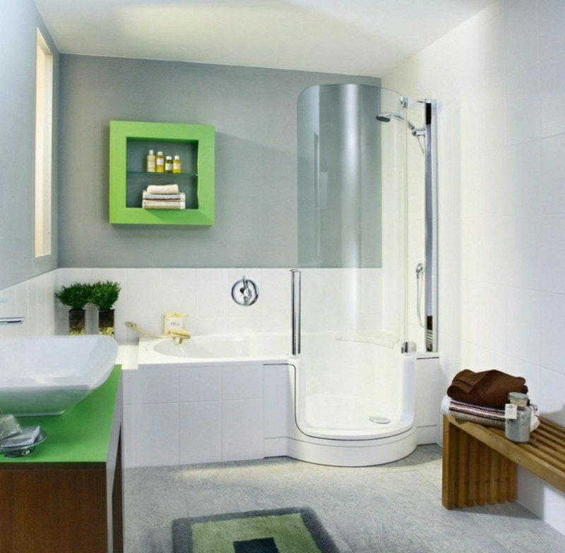 Petite salle de bains douche baignoire banc bois tapis vasque ...