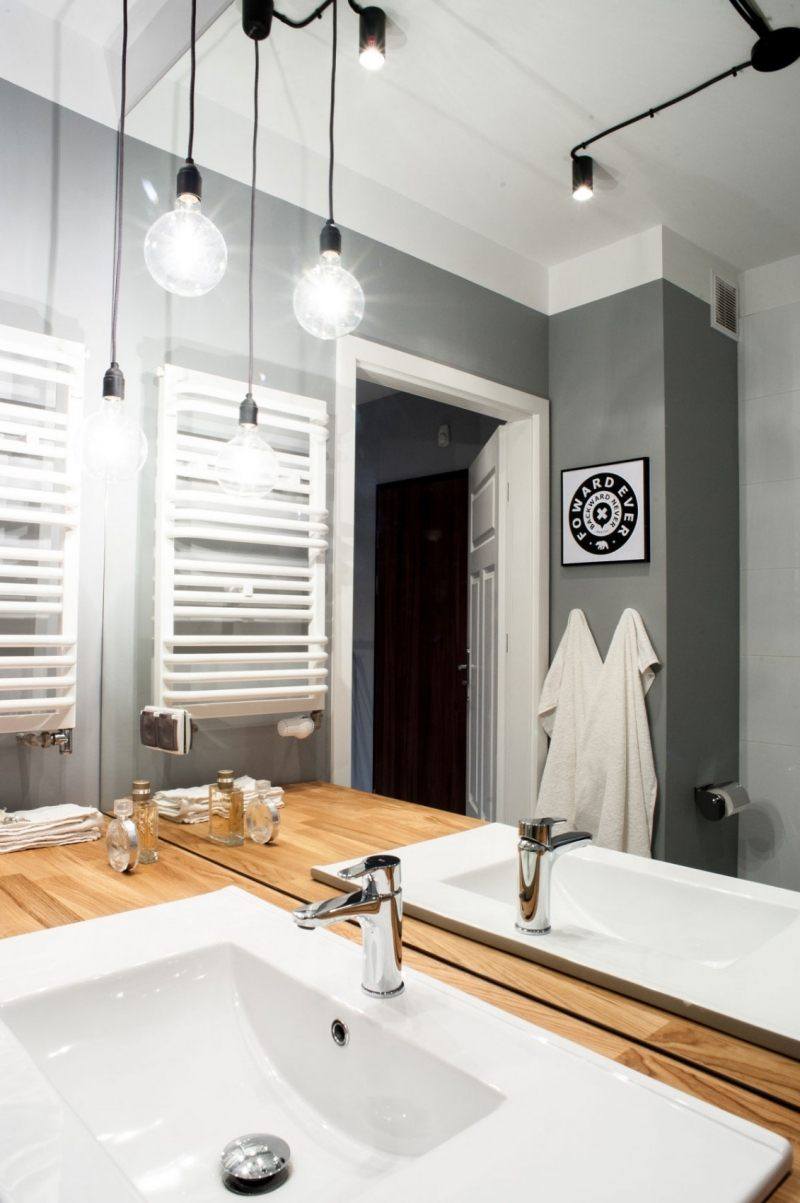 Déco noir et blanc dans un petit appartement chic et raffiné