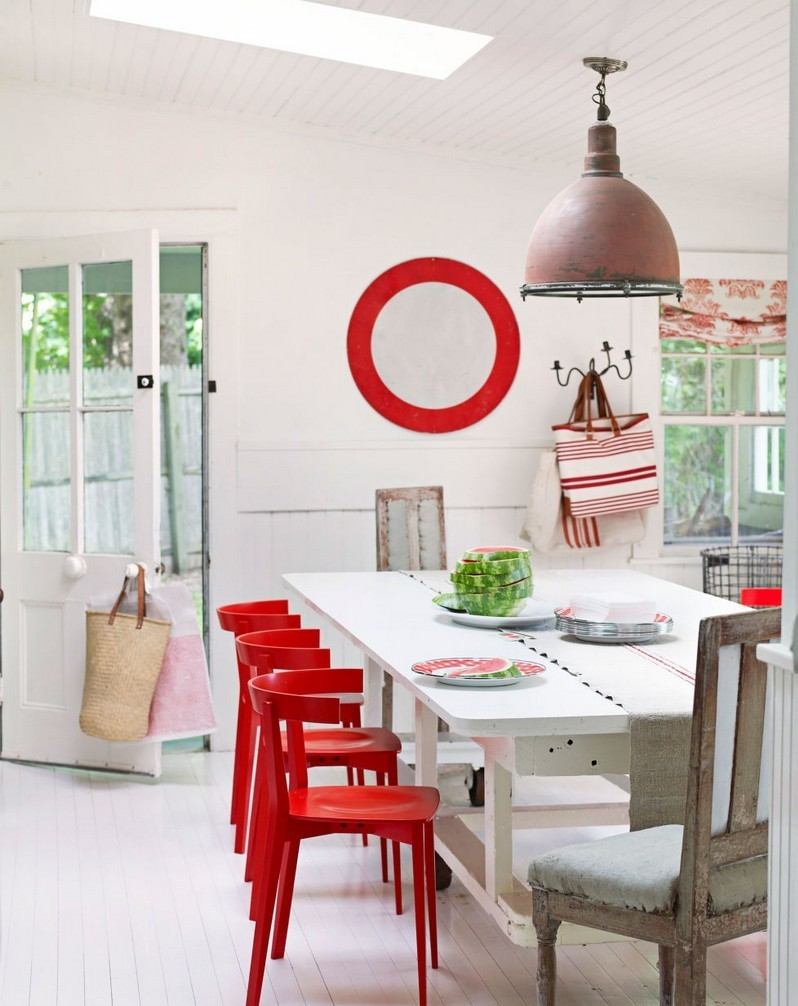Déco salle a manger blanc et rouge