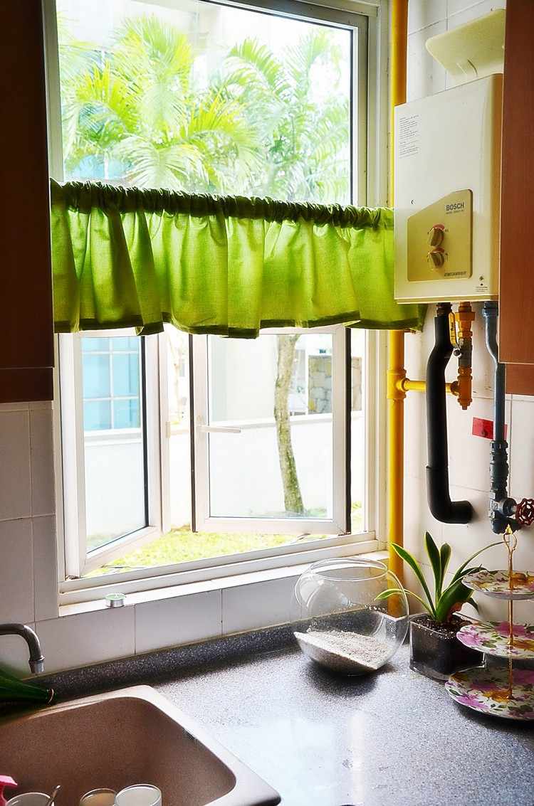 55 rideaux de cuisine et stores pour « habiller » les fenêtres