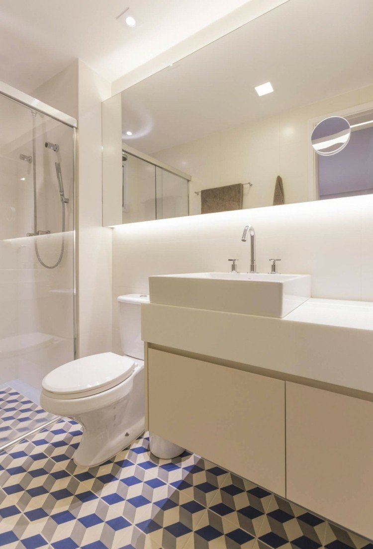 Meuble tv blanc, peinture grise et dosseret carreaux de ciment
