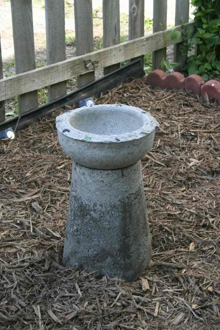 Décoration jardin pas cher à faire soi même en béton coulé !