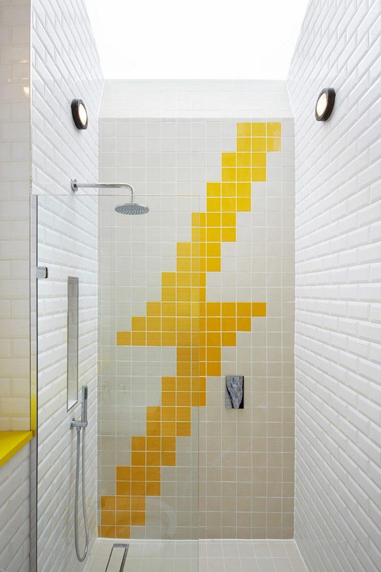 Idées déco salle de bain en blanc et jaune en 20 propositions !