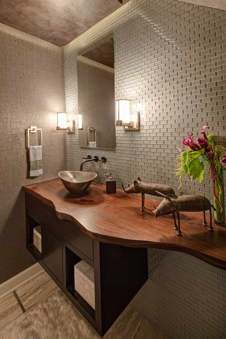 Plan vasque bois brut dans la salle de toilette – osez le style ...