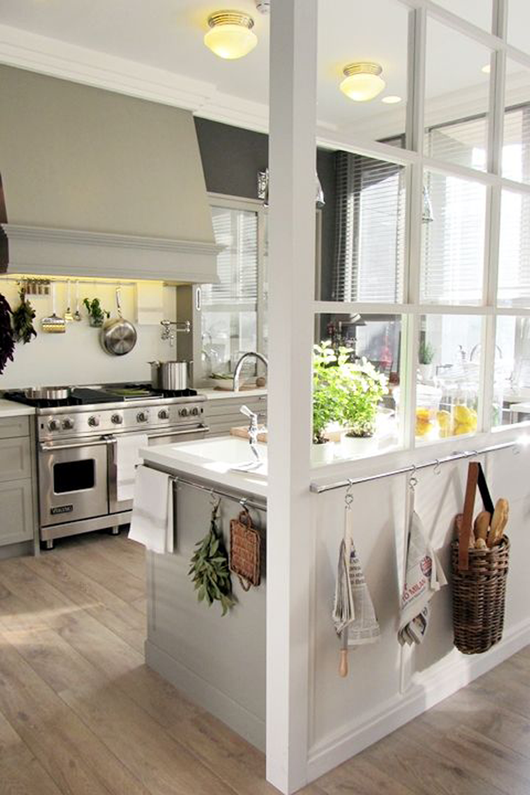 Cuisine avec verrière pour cloisonner l'espace avec style sans le ...