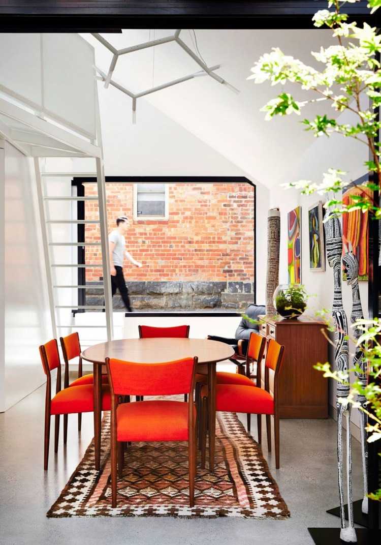 Décoration bohème, cuisine linéaire et cour intérieure – alfred house