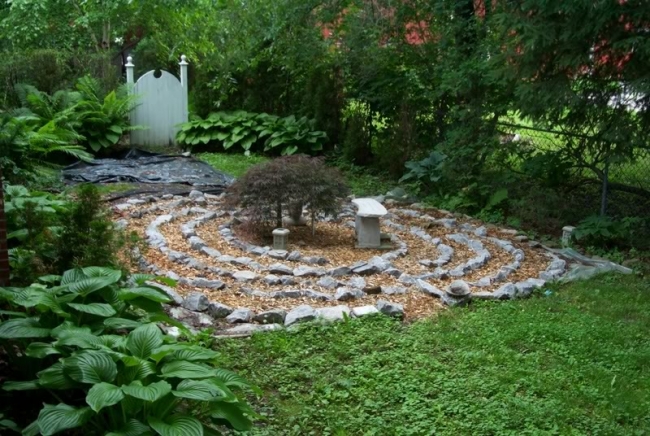 jardin-zen-mini-labyrinthe-porte-jardin