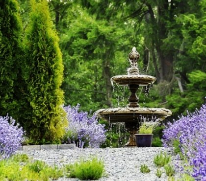 Fountaine-de-jardin-classique-idee-deco-jardin