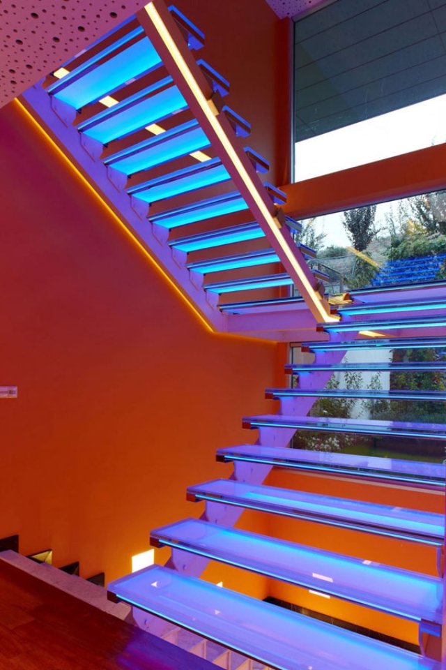 Maison Orange Turkey escalier en verre