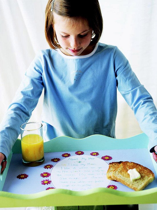 bricolage-enfants-déjeuner-carte-voeux-fête-mère