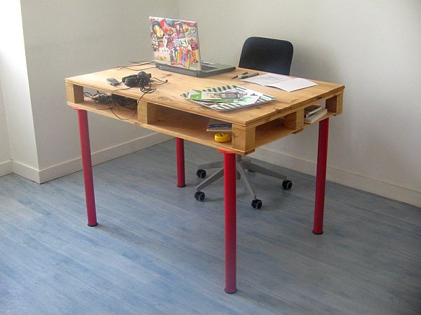 bureau pour ordinateur en palettes en bois