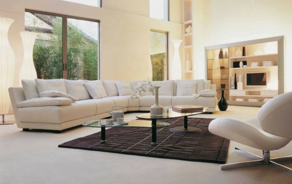 canapé-grand-cuir-blanc-table-verre-chaise meubles de salon