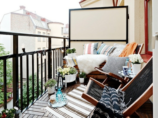 carreaux-en-bois-design-balcon-chaises