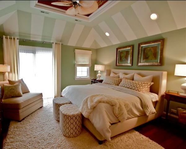 chambre-adulte-grenier-ventilateur-plafond-rayure-vert-blanc