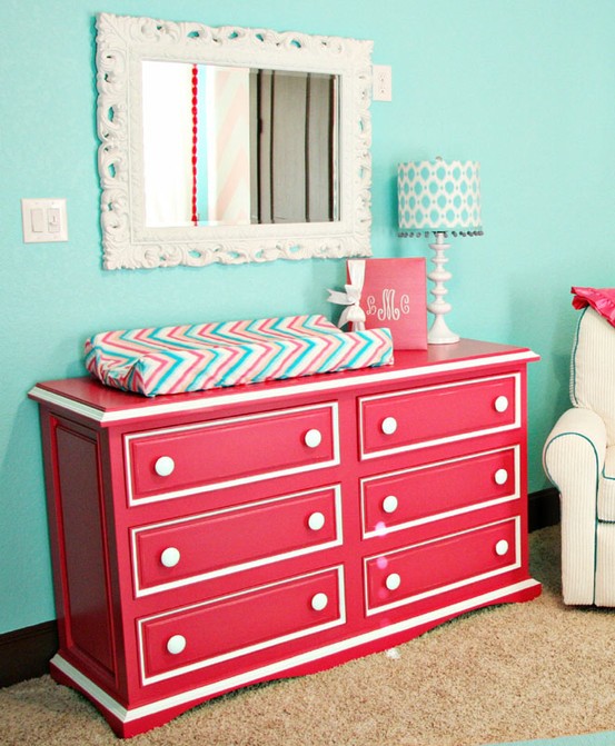 chambre-fille-rose-turquoise-armoire-rose