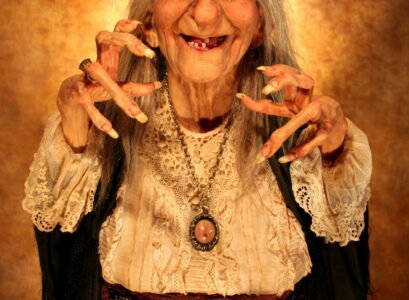 costume-d`Halloween-baba-yaga-mythologie-slave