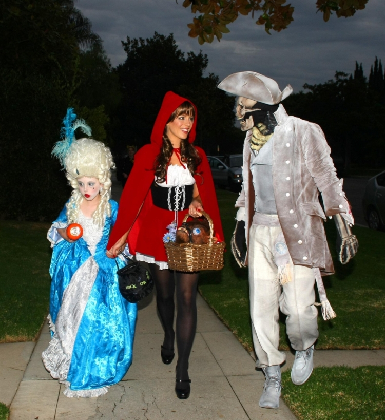 costumes-halloween-originaux-pirate-chaperon-rouge