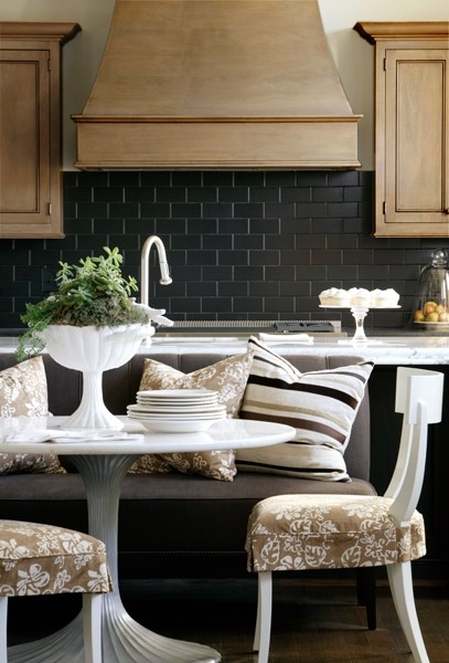 Carrelage mural traditionnel ou dosseret de cuisine moderne ? Faience cuisine brique