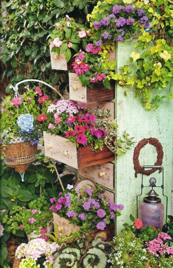 déco-plantes-fleurs-jolies-multicolores décoration de jardin à petit prix