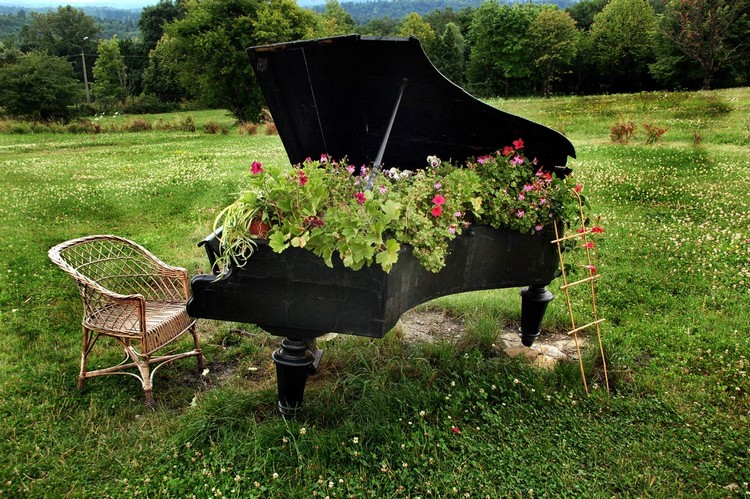 décoration de jardin -piano-queue-transformé-cache-pot