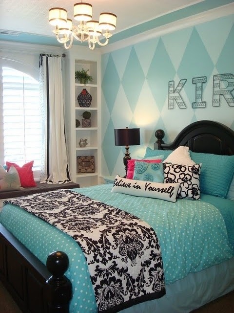 décoration-chambre-fille-couette-turquoise-pois
