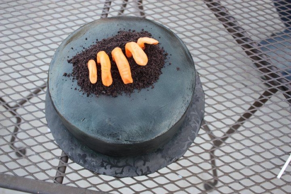 idée-originale-gâteau-d`Halloween-sol-vers