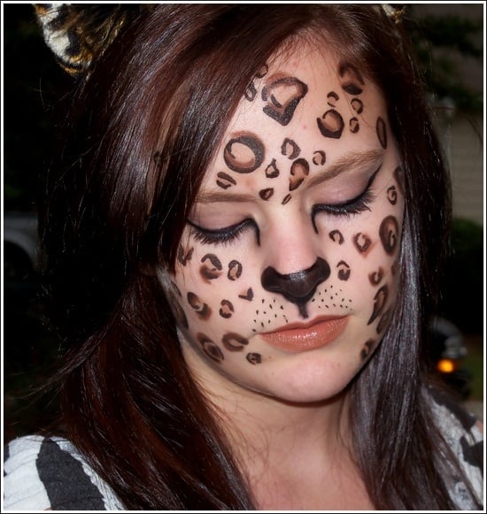 idée-maquillage-d`Halloween-empreinte-lion