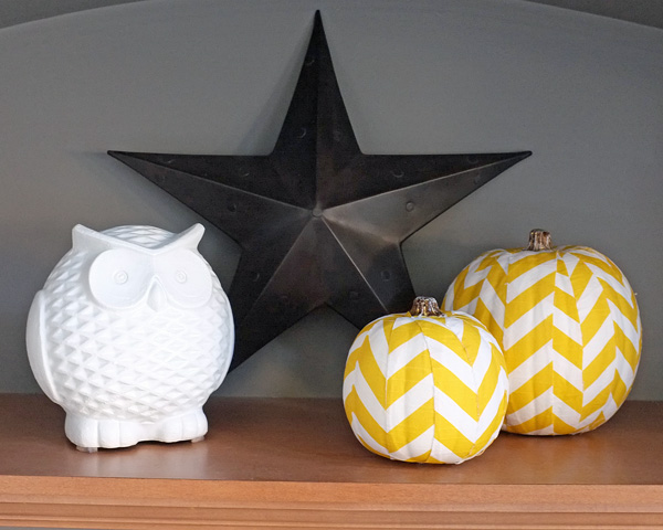 idée-originale-citrouille-d`Halloween-chevron-jaune