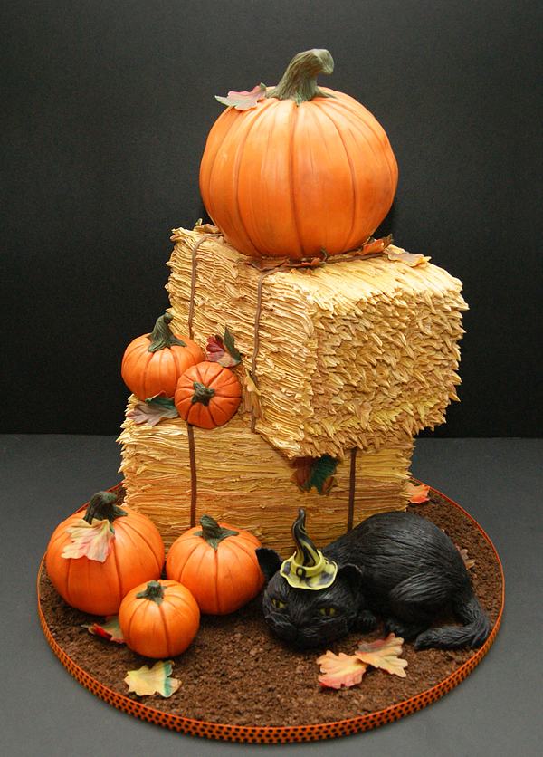 idée-originale-gâteau-dHalloween-citrouilles-paille