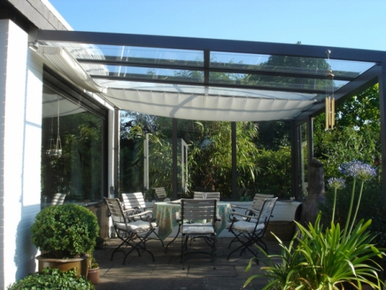 jardin-méditerranéen-terrase-en-verre