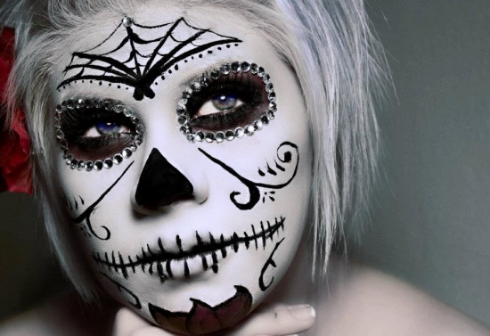 maquillage d`Halloween toile-d`araignée-noir