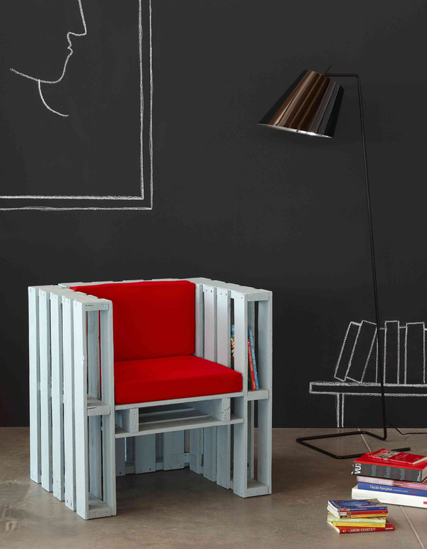 meubles en palettes de bois -chaise-coussin-rouge