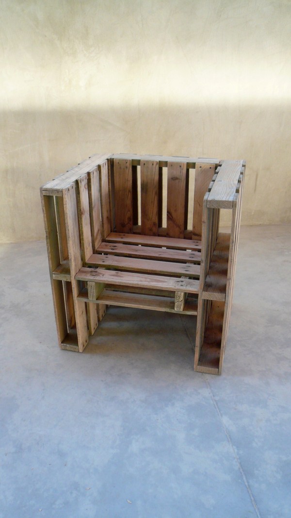 meubles en palettes de bois petit-chaise-palettes-recyclés