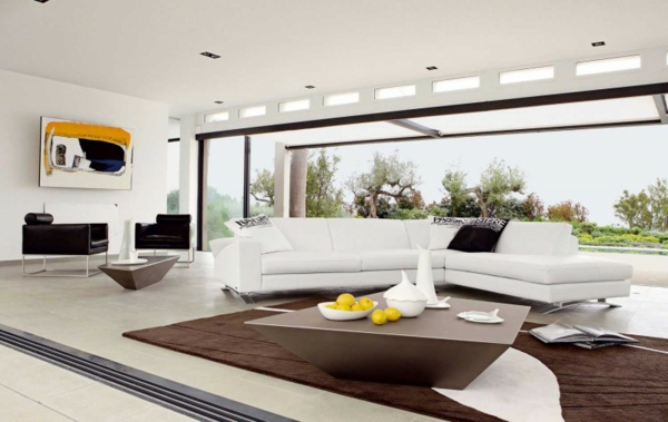 table-design-moderne-canapé-blanc-cuir-tapis-marron