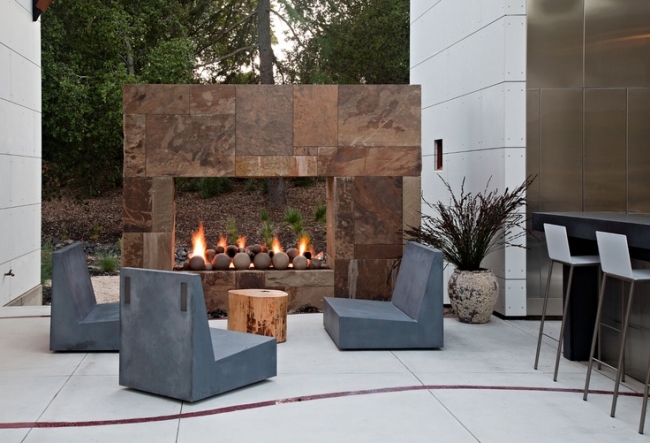 terrasse-carrelage-meubles-matériaux-natirels-pierre-bois-foyer