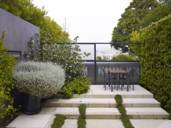 terrasse-niveau-toiture-plate-plantes