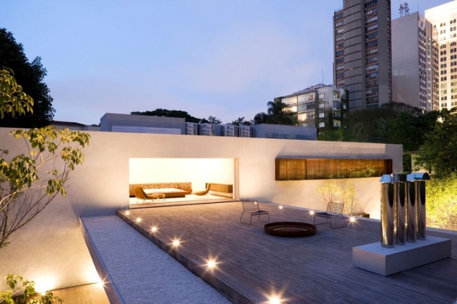 toit-terrasse-urbain-éclairage-LED-unique-niche-salon