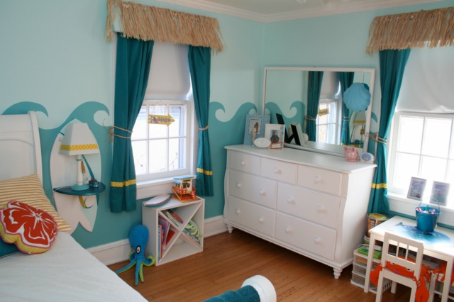 aménagement-pour-une-chambre-d`enfant-bleu-rideau