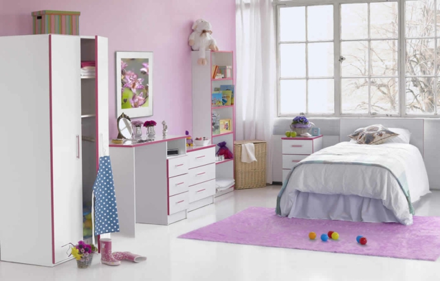 aménagement-pour-une-chambre-d`enfant-couleur-violet