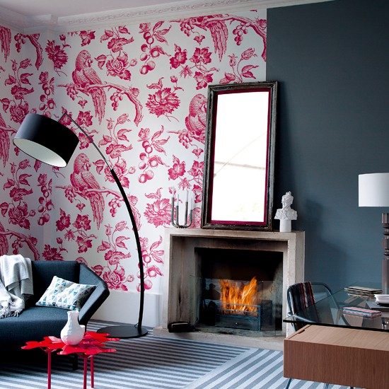 aménagement-salon-moderne-style-éclectique-éclats-framboise