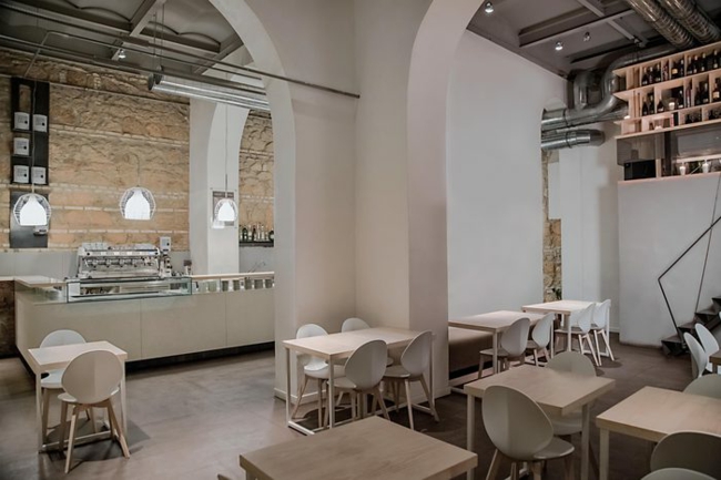 beau-aménagement-de-salon-restaurant-italien-Agora