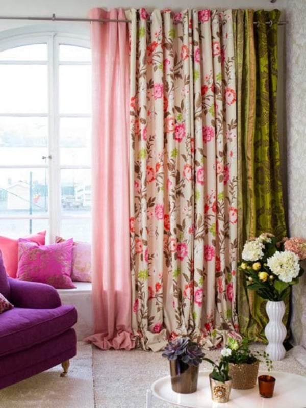 beaux-rideaux-motifs-floraux-salle-séjour rideaux pour la salle de séjour